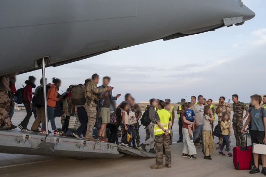 Jusqu'ici douze Suisses évacués du Soudan